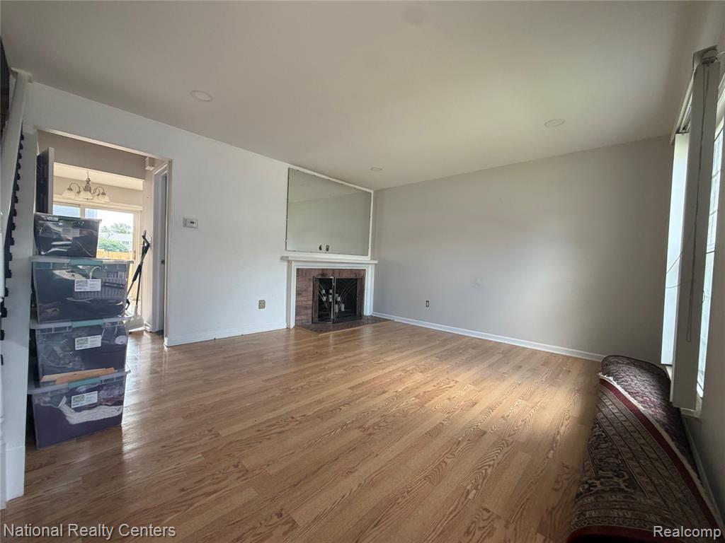 36814 Park Place Drive Property Photo 2