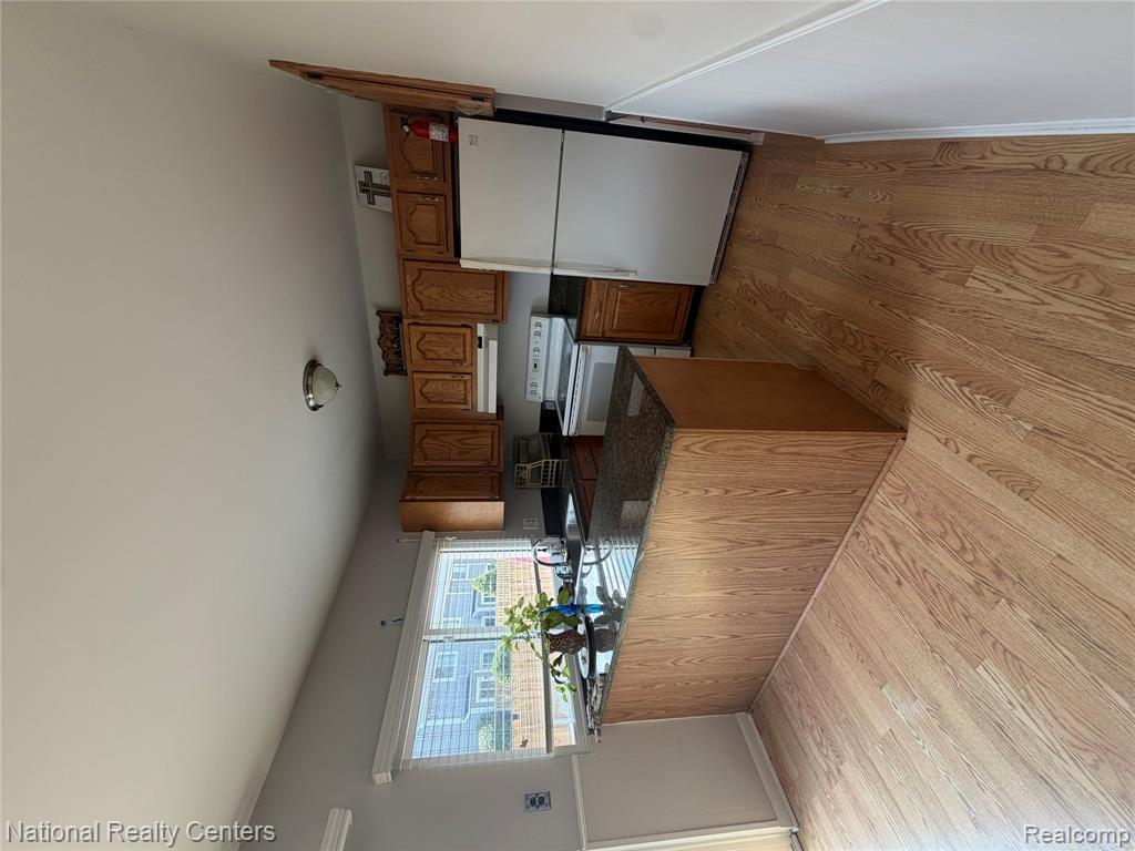 36814 Park Place Drive Property Photo 5