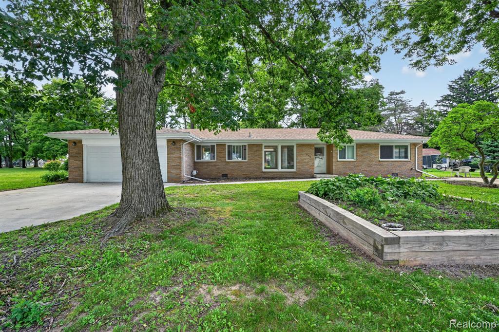 4877 Orchard Lane Property Photo 3
