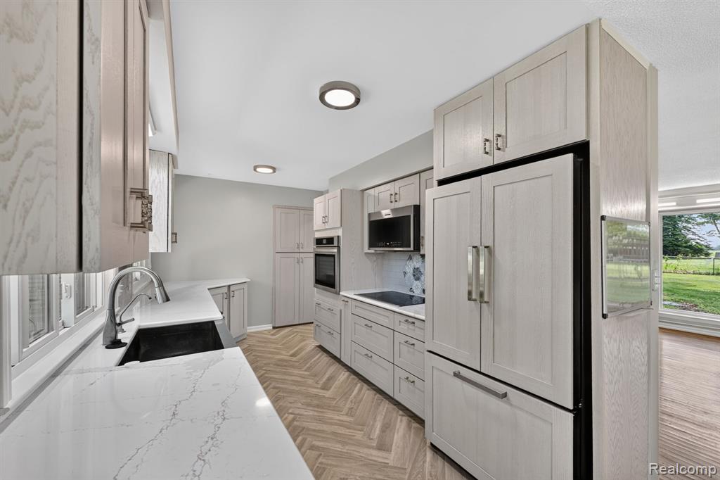 4877 Orchard Lane Property Photo 10