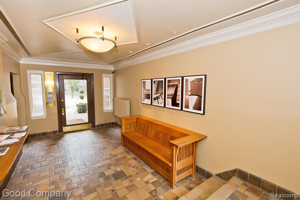 327 Southfield Road Property Photo 6