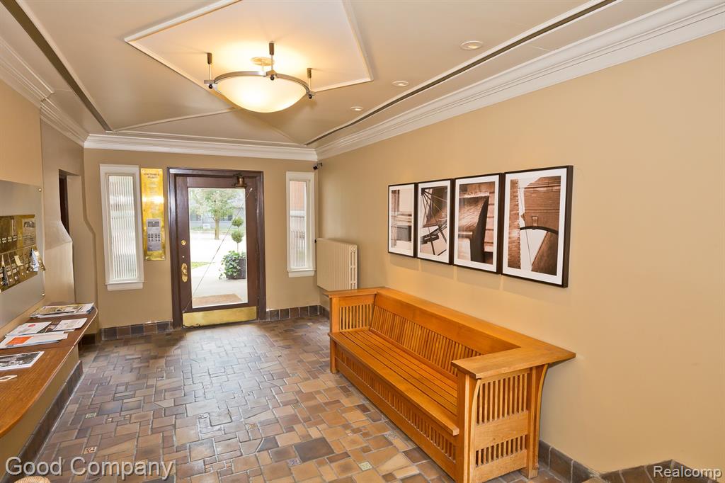 327 Southfield Road Property Photo 7
