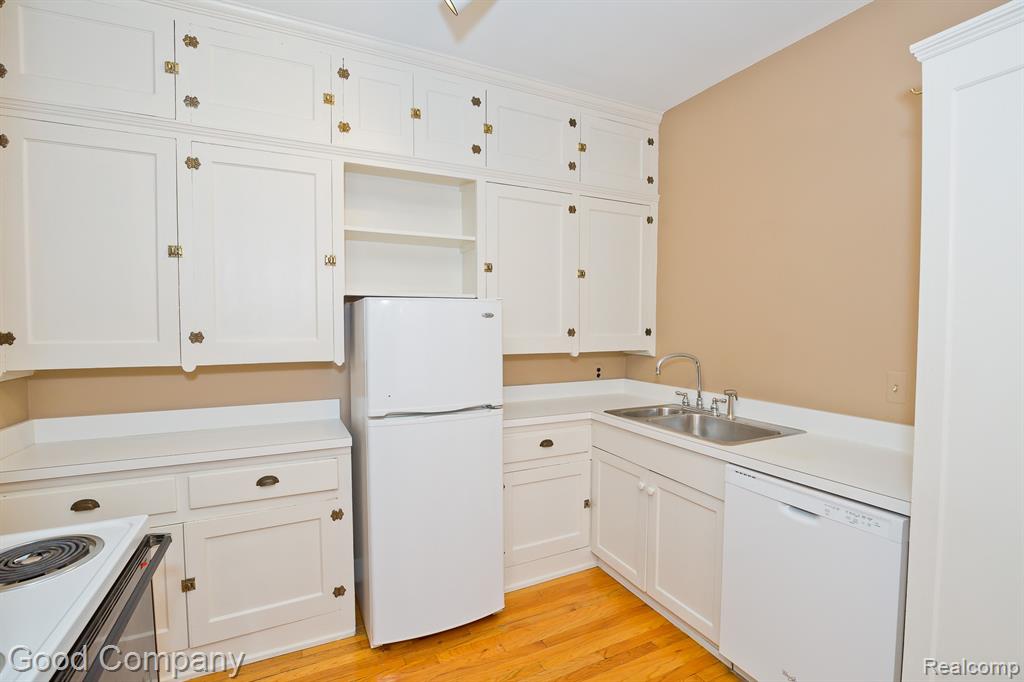 327 Southfield Road Property Photo 21