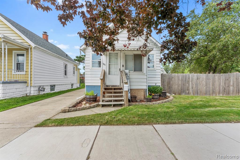 448 Bondie Street Property Photo 1