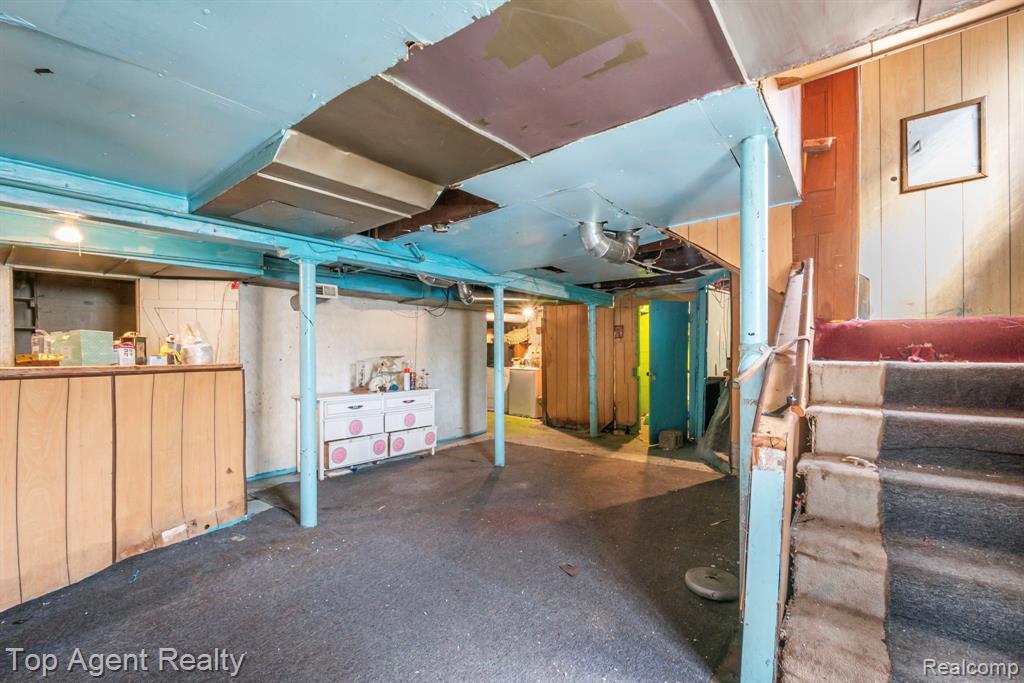 195 Eason Street Property Photo 24