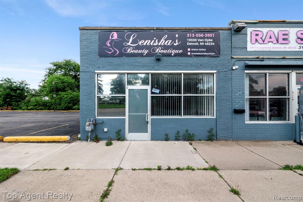 19335 Van Dyke Street Property Photo 1