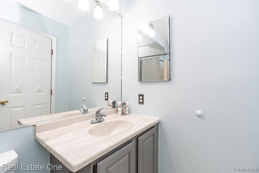 606 Whitney Drive Property Photo 23