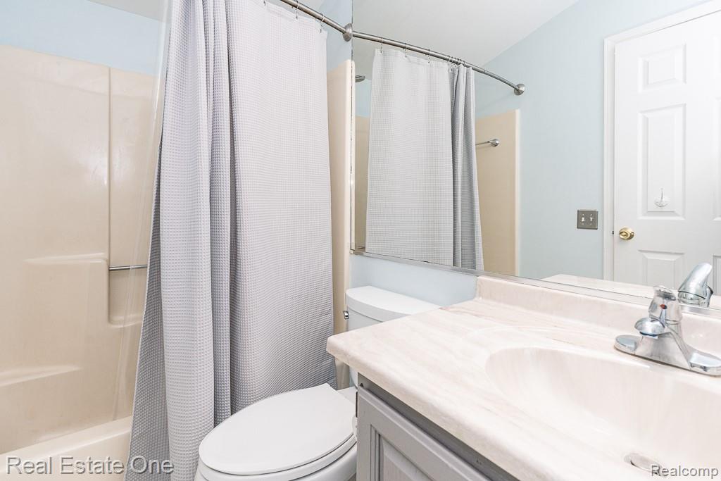606 Whitney Drive Property Photo 24