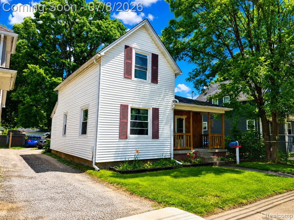 604 N Oak Street Property Photo 1