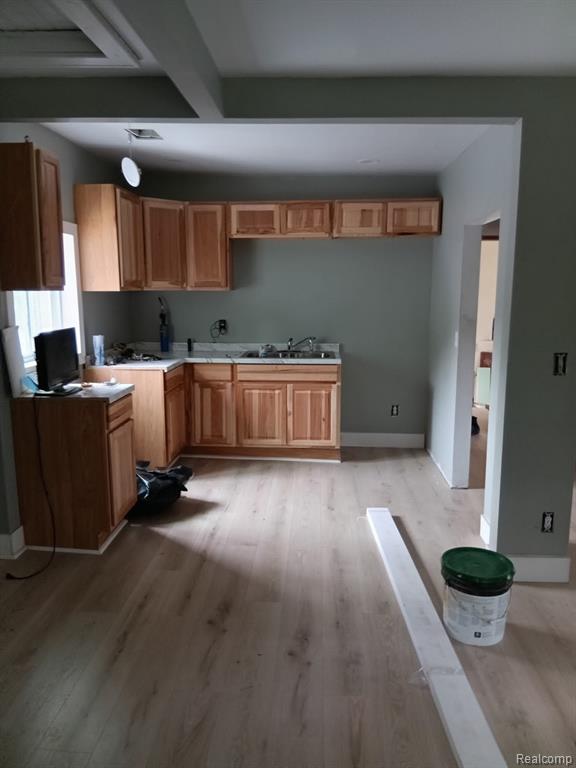 414 S Oakley Street Property Photo 1