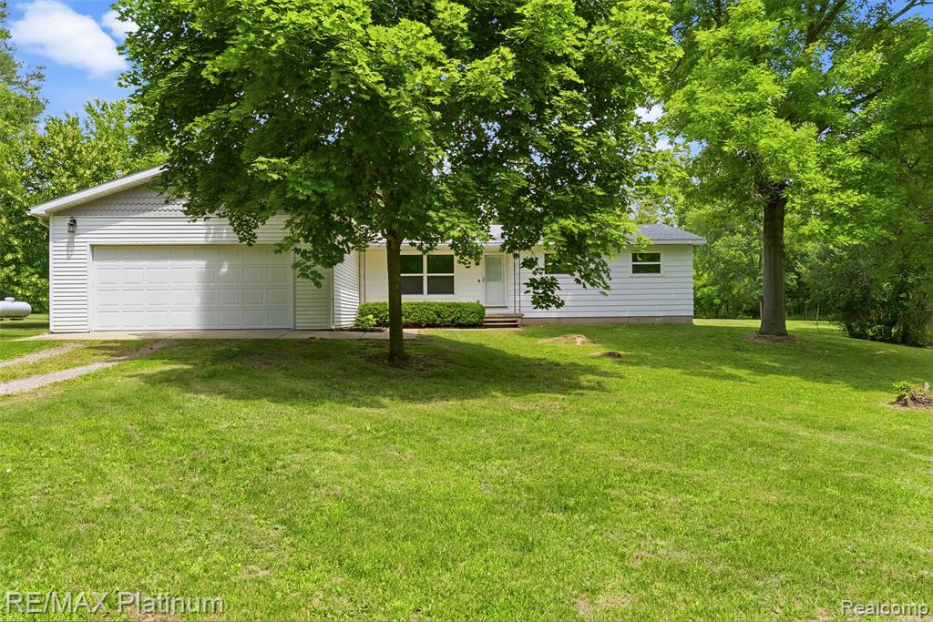 8370 W Rolston Road Property Photo 1
