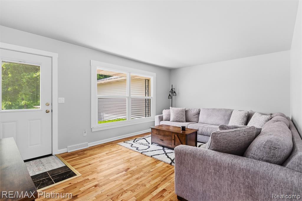 8370 W Rolston Road Property Photo 7