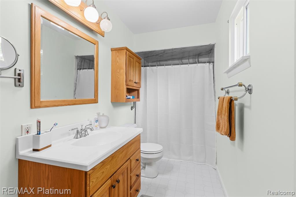 8370 W Rolston Road Property Photo 18