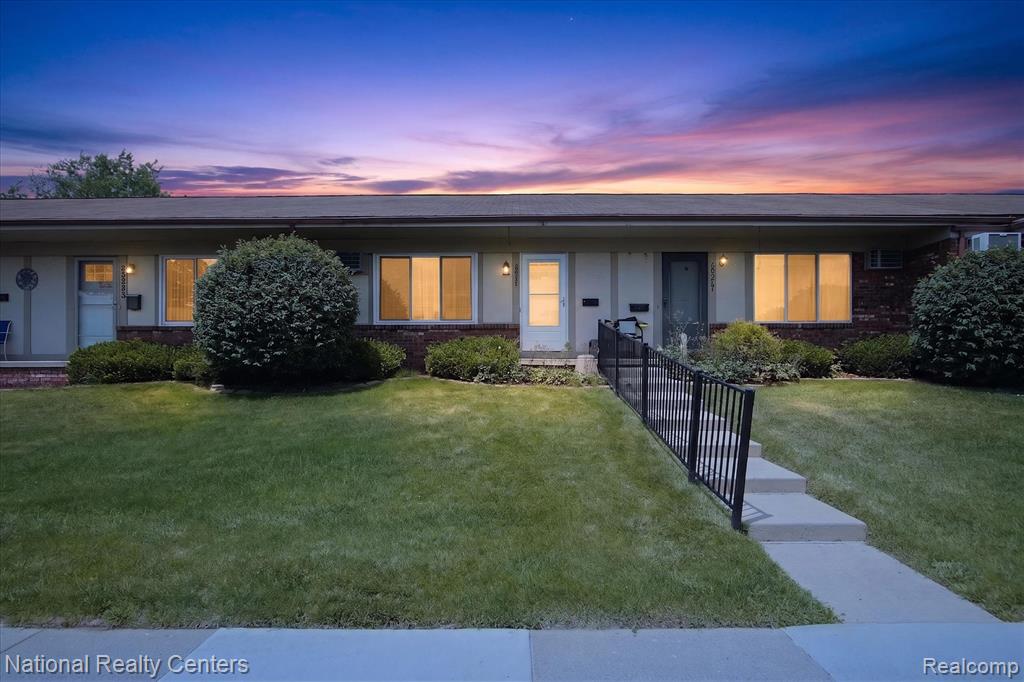 25245 Franklin Terrace Property Photo 1