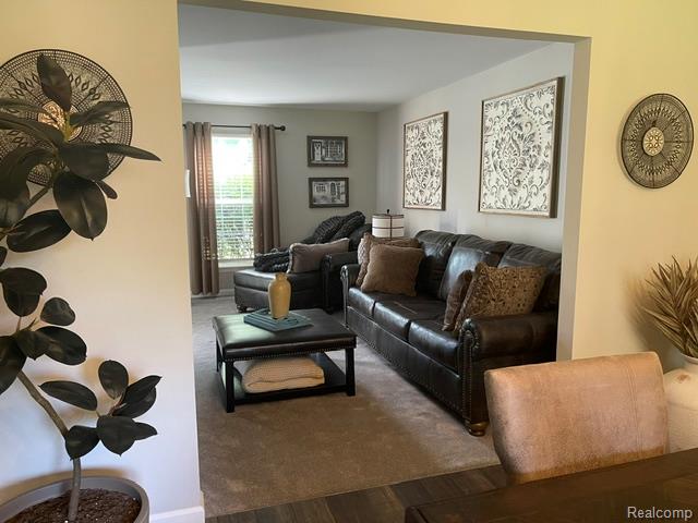5827 Woodfield Parkway Property Photo 29