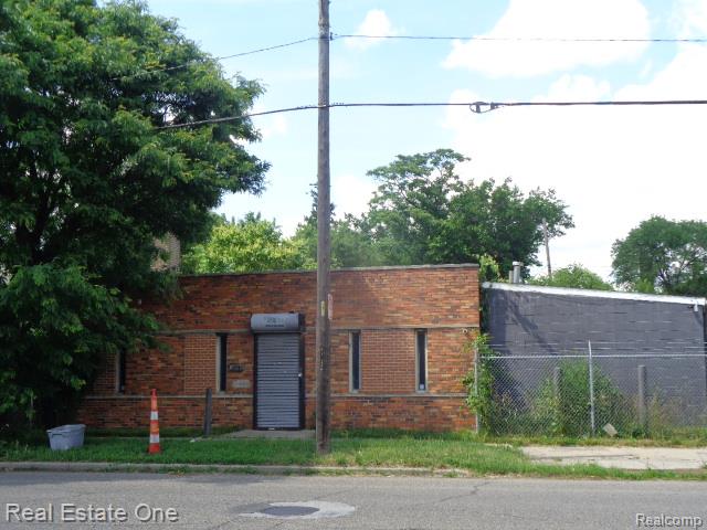 2950 Puritan Street Property Photo 1
