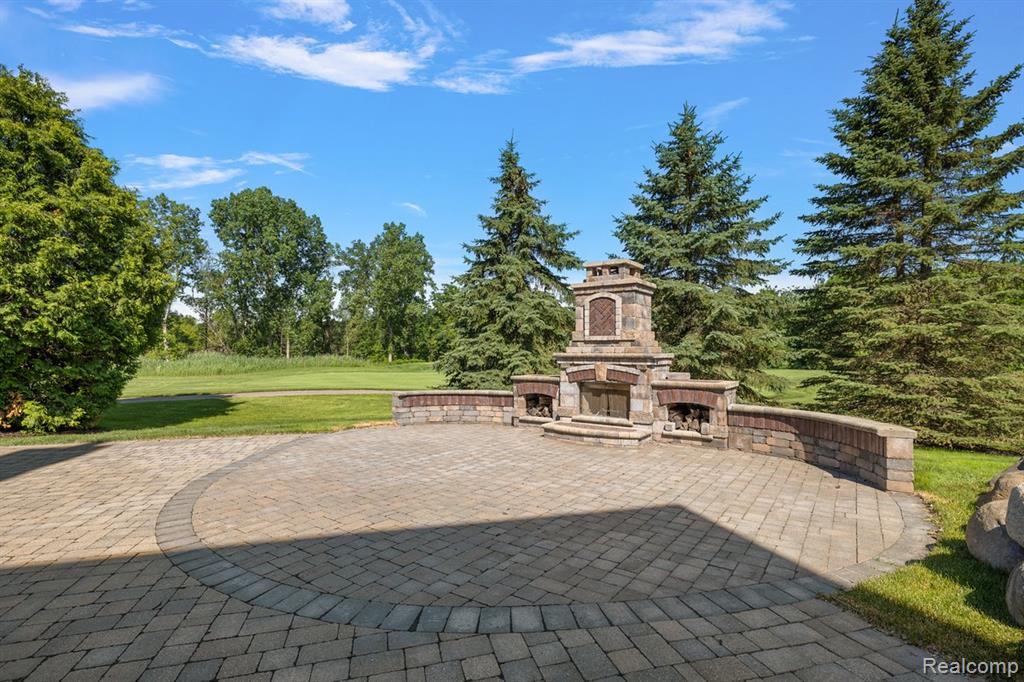 4650 Gatehouse Court Property Photo 15