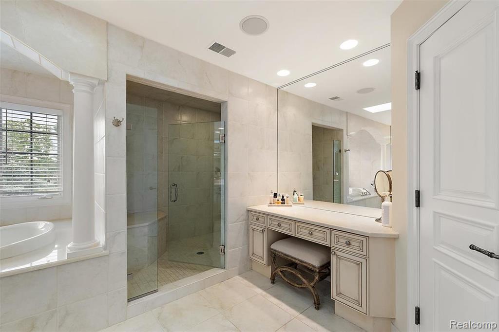 4650 Gatehouse Court Property Photo 39