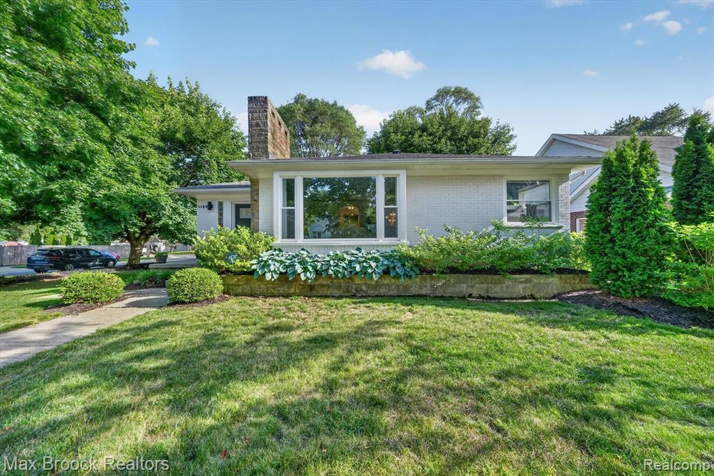 1124 E Windemere Avenue Property Photo 4