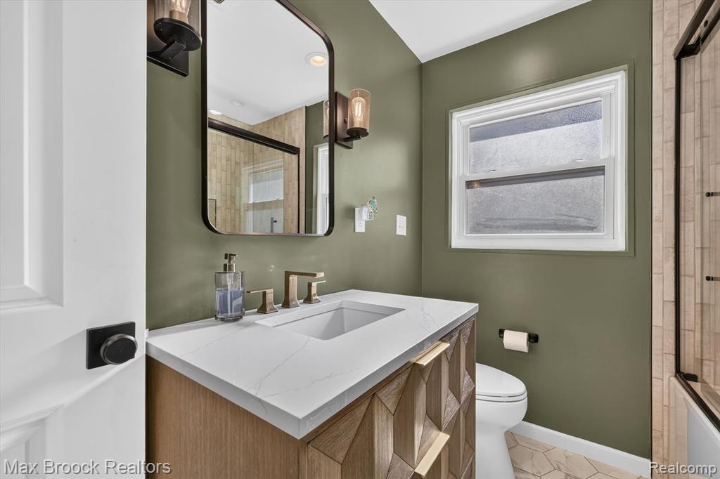 1124 E Windemere Avenue Property Photo 10