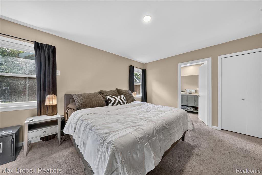 1124 E Windemere Avenue Property Photo 19