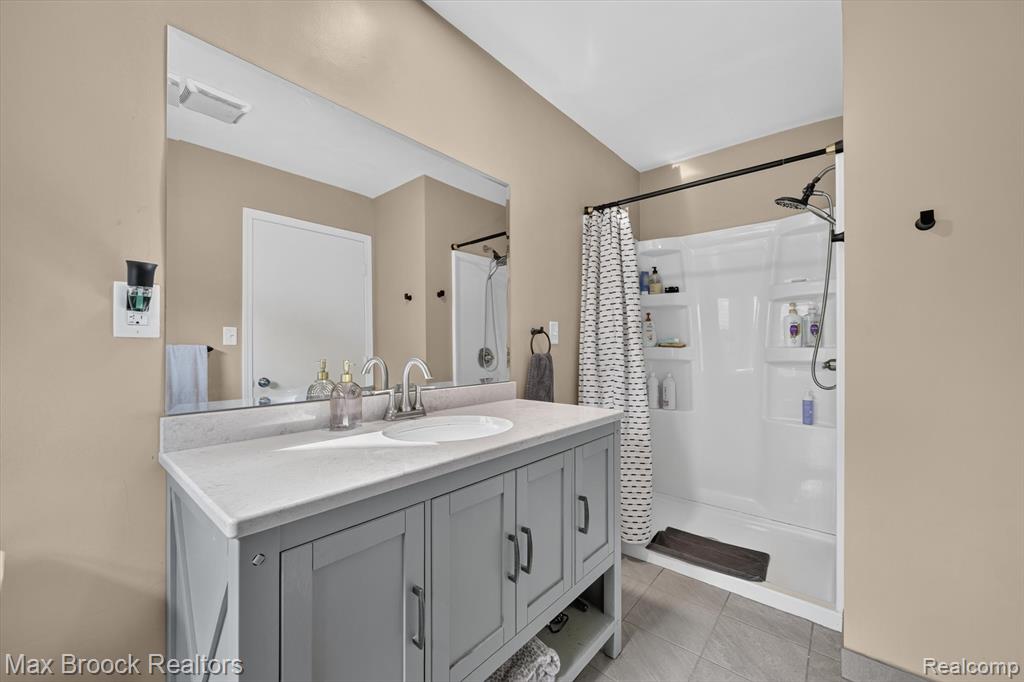 1124 E Windemere Avenue Property Photo 21