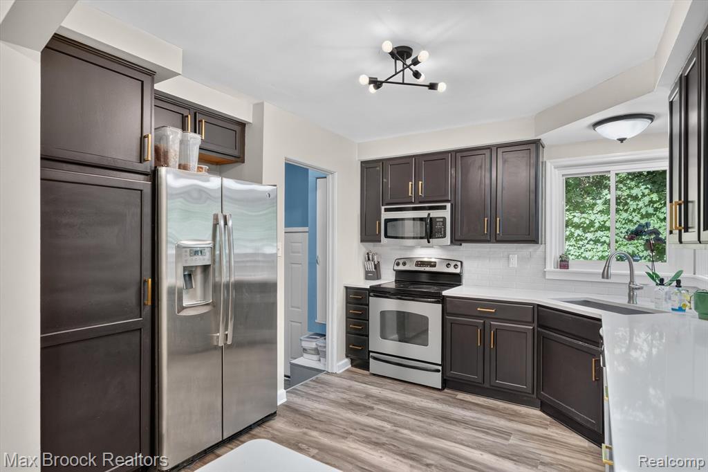 1124 E Windemere Avenue Property Photo 25