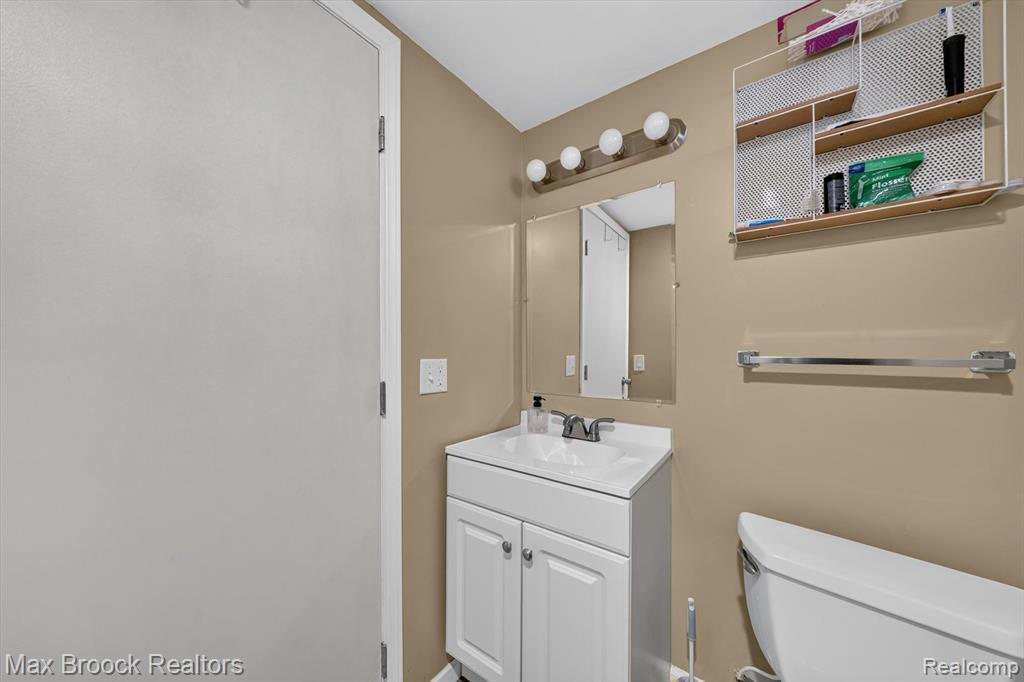1124 E Windemere Avenue Property Photo 32