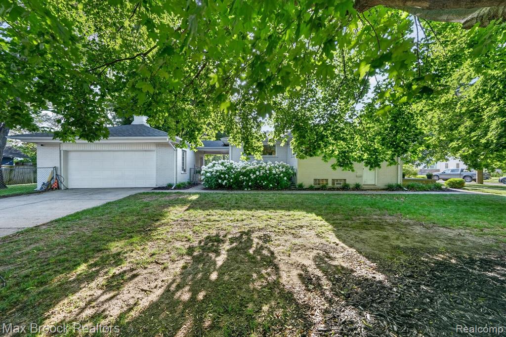 1124 E Windemere Avenue Property Photo 40