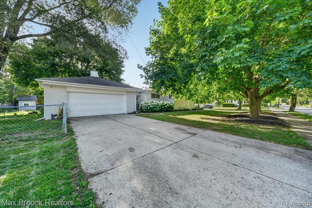 1124 E Windemere Avenue Property Photo 41