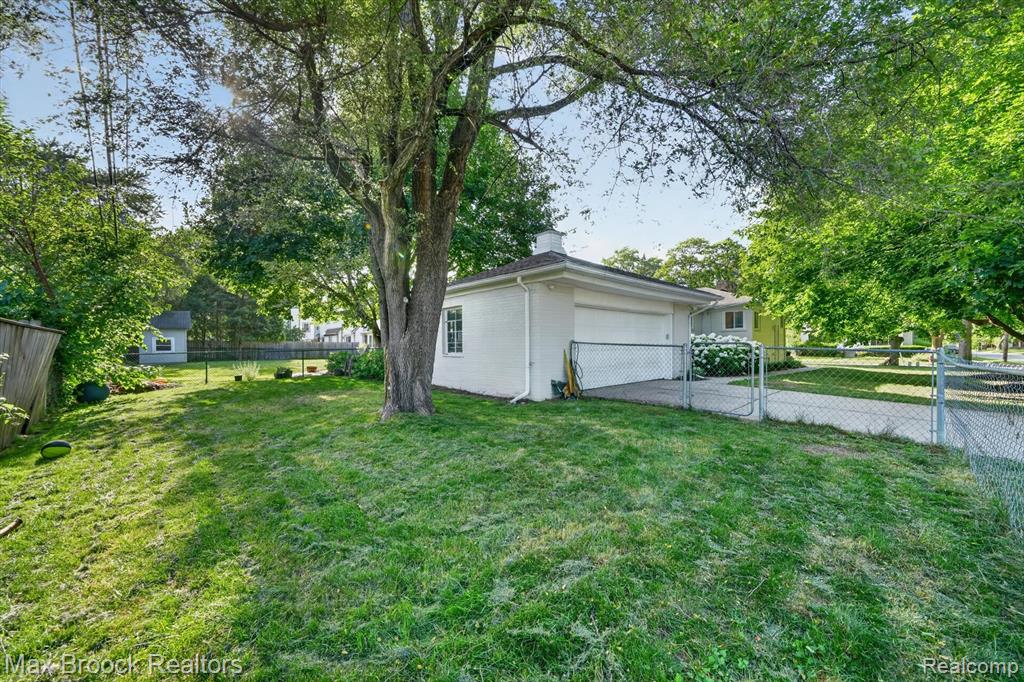 1124 E Windemere Avenue Property Photo 44