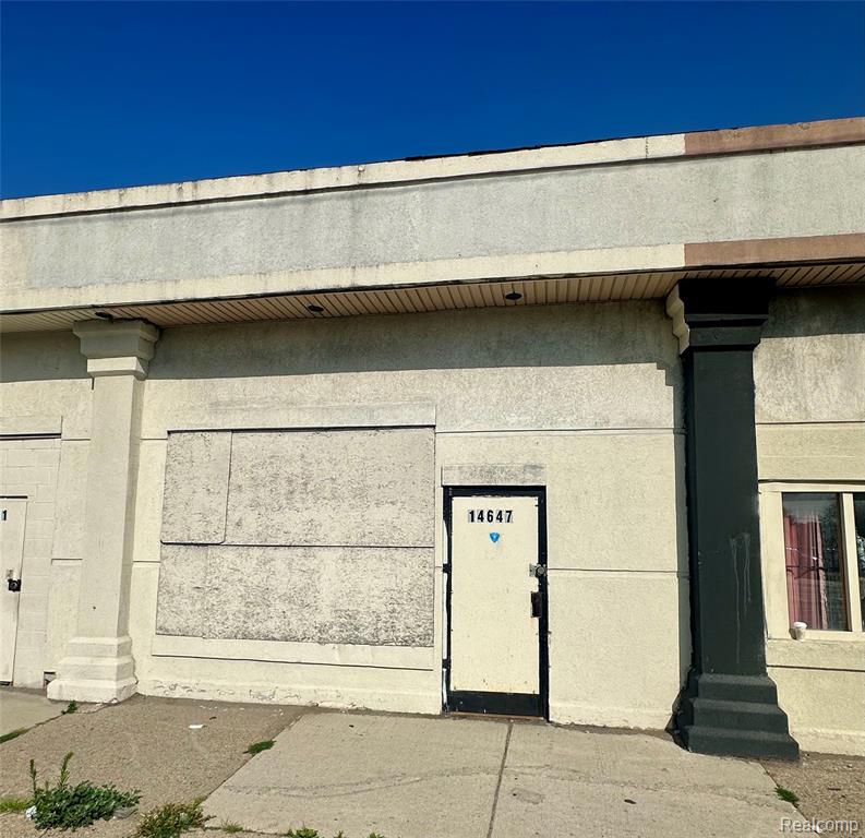 14647 Gratiot Avenue