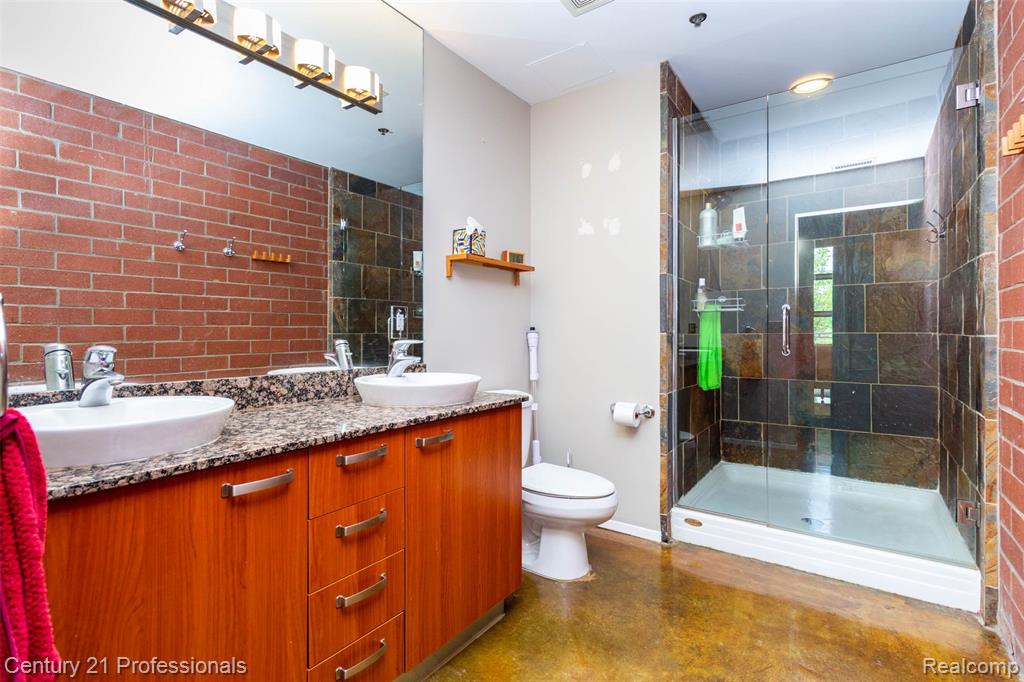 322 E Harrison Avenue Property Photo 16