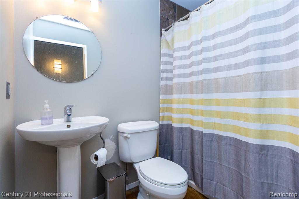 322 E Harrison Avenue Property Photo 22