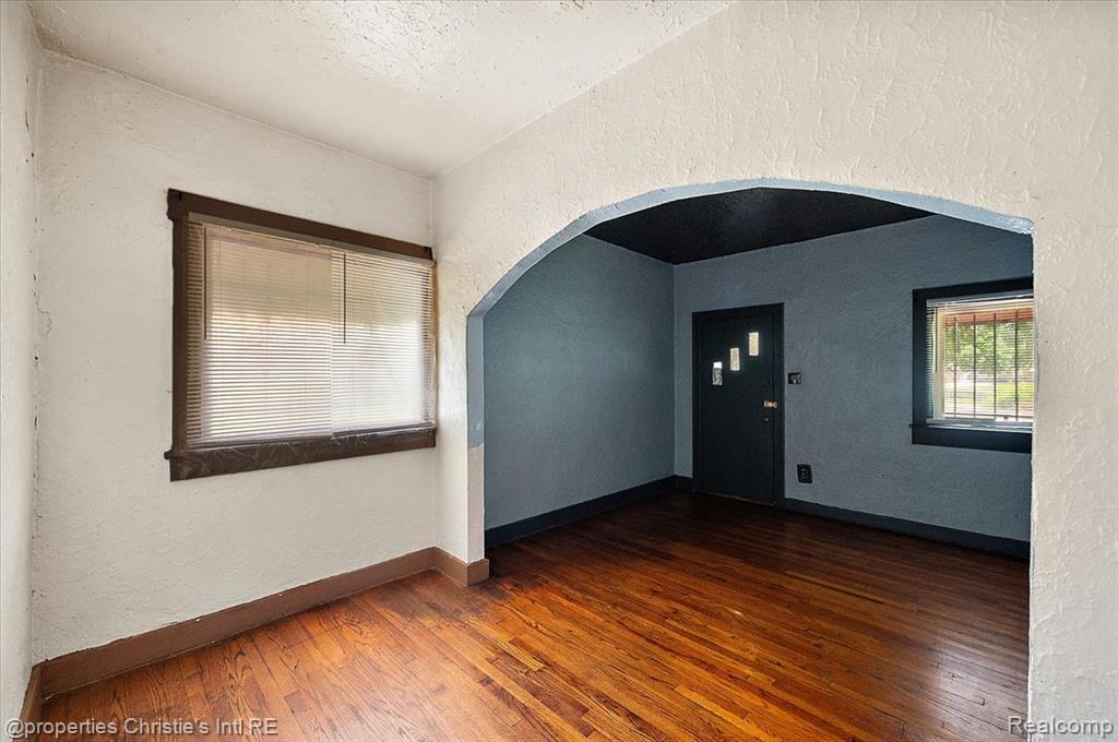 20127 Birwood Street Property Photo 12