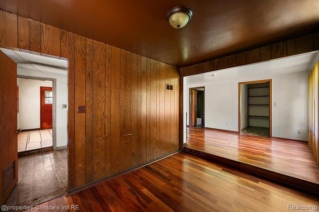 20127 Birwood Street Property Photo 20