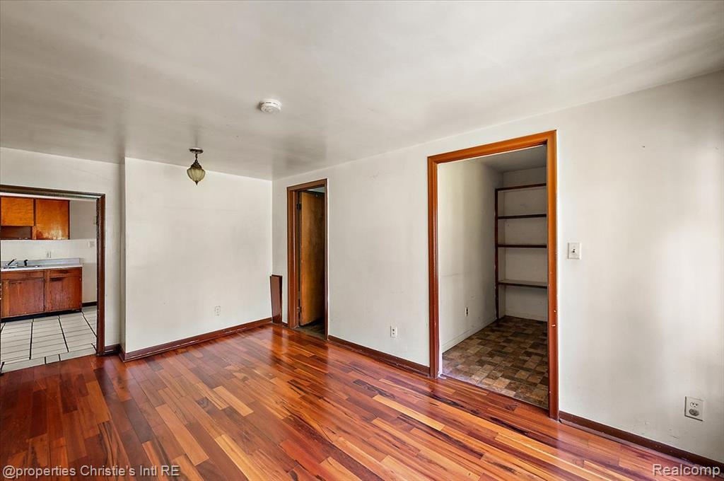 20127 Birwood Street Property Photo 21