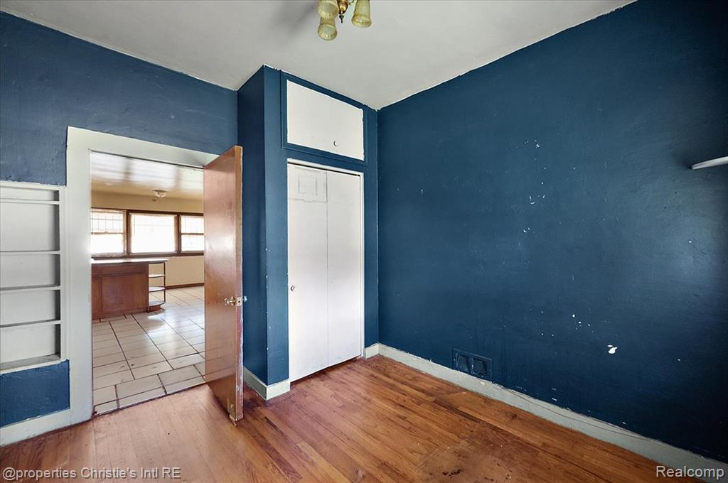 20127 Birwood Street Property Photo 29