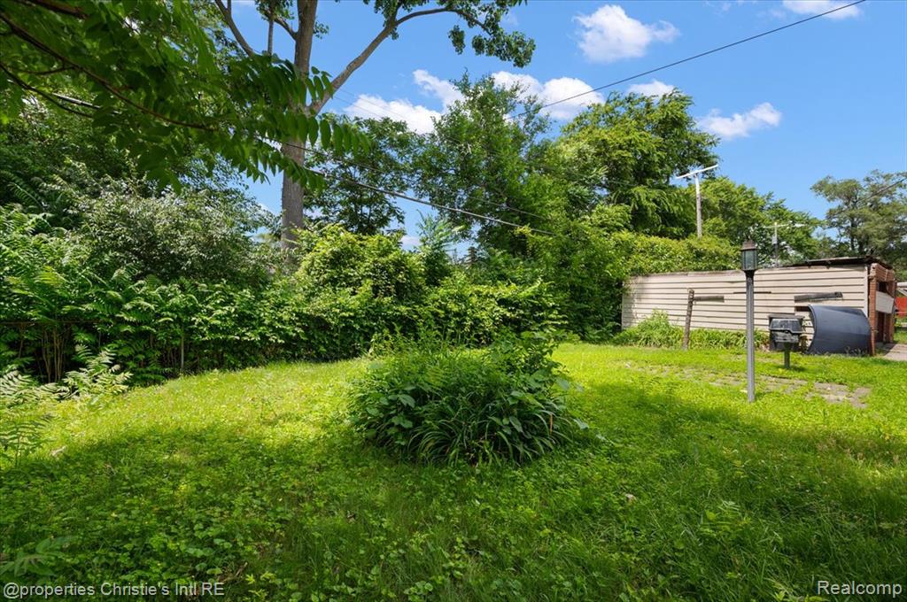 20127 Birwood Street Property Photo 34