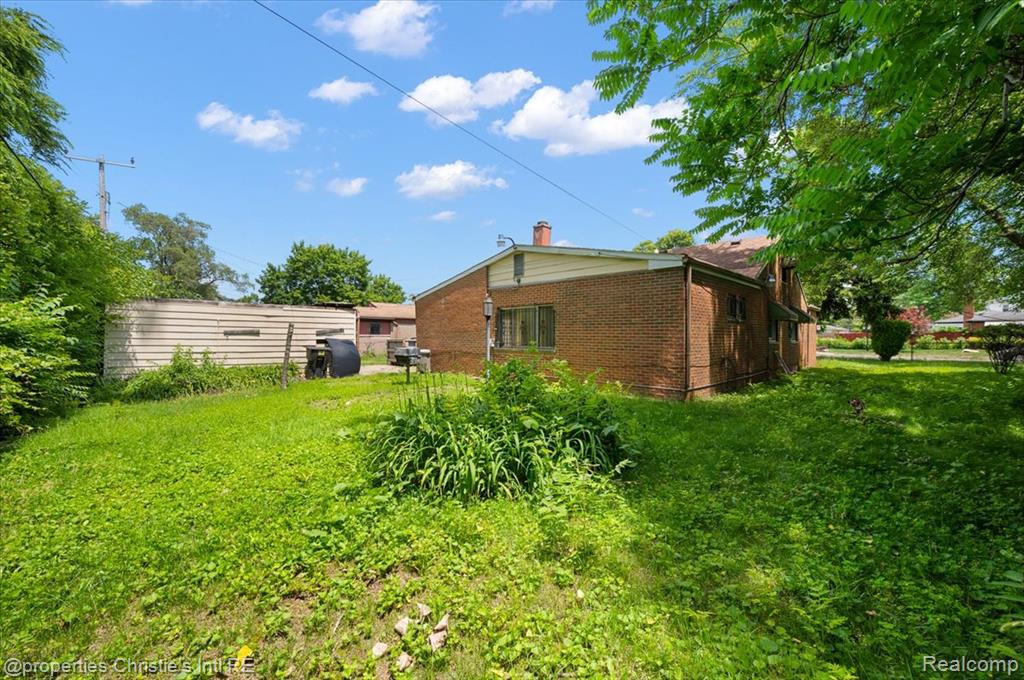 20127 Birwood Street Property Photo 35