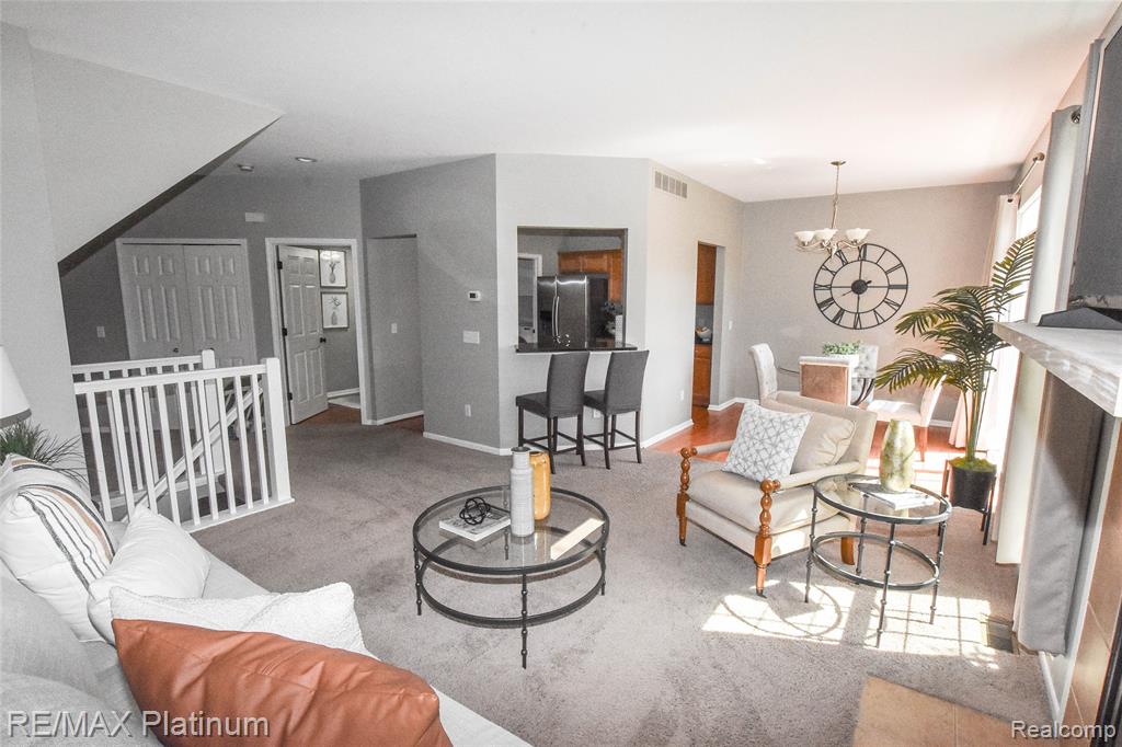 1661 Sanctuary Circle Property Photo 7