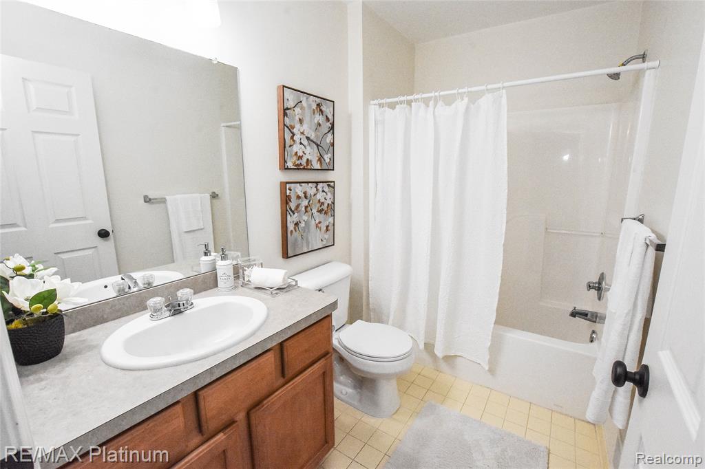 1661 Sanctuary Circle Property Photo 28