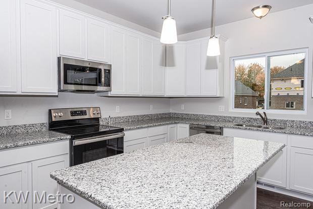 34641 John Bartley Circle Property Photo 4