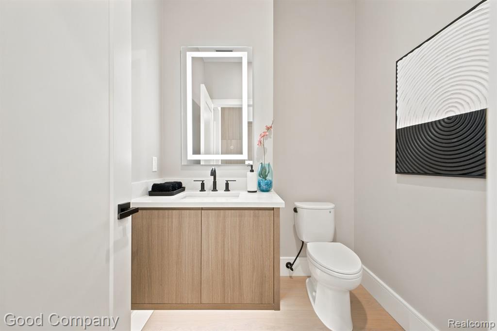 110 Austin Avenue Property Photo 28
