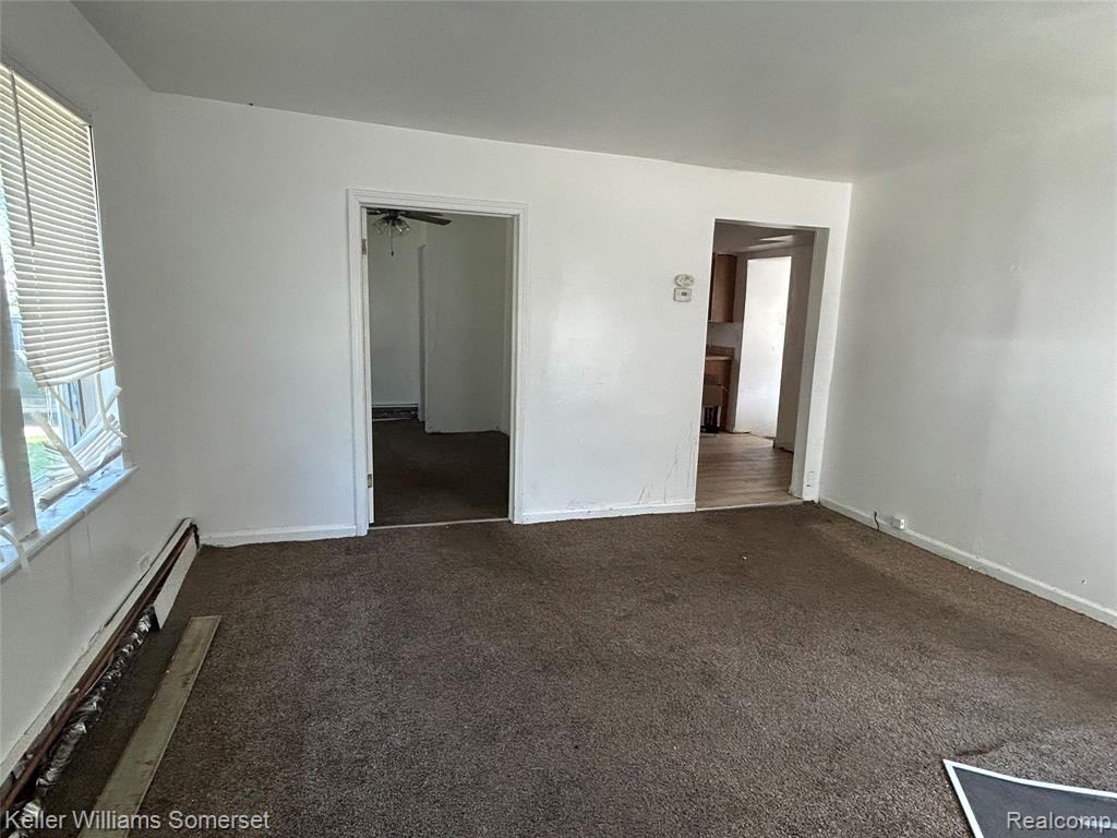 23076 Melrose Avenue Property Photo 13