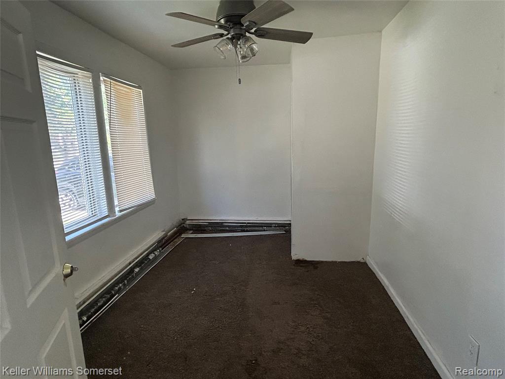 23076 Melrose Avenue Property Photo 15