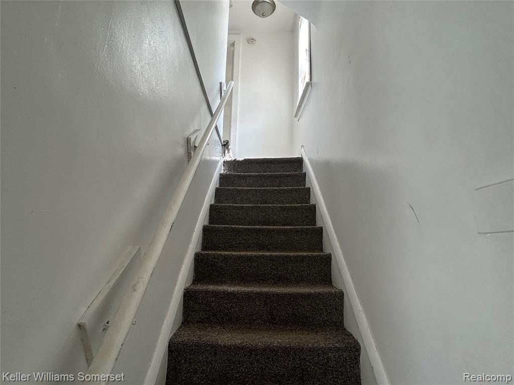 23076 Melrose Avenue Property Photo 22