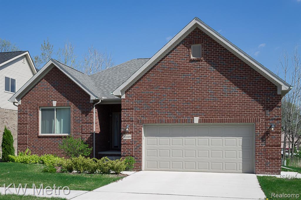 34632 John Bartley Circle Property Photo 1