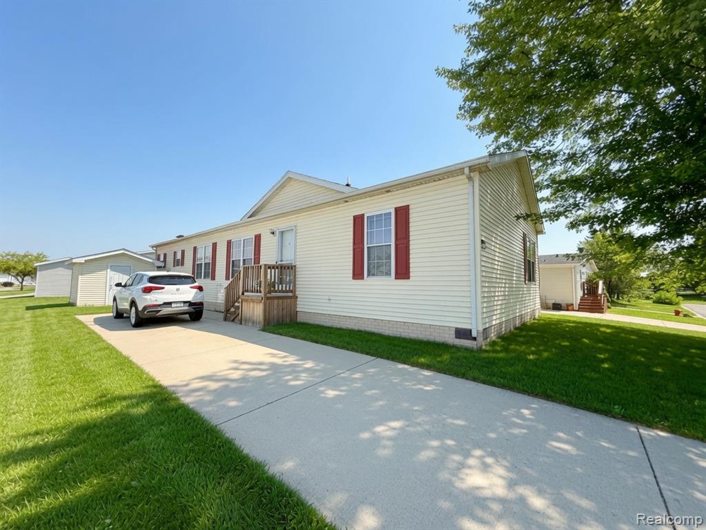 8205 Harrow Court Property Photo 1
