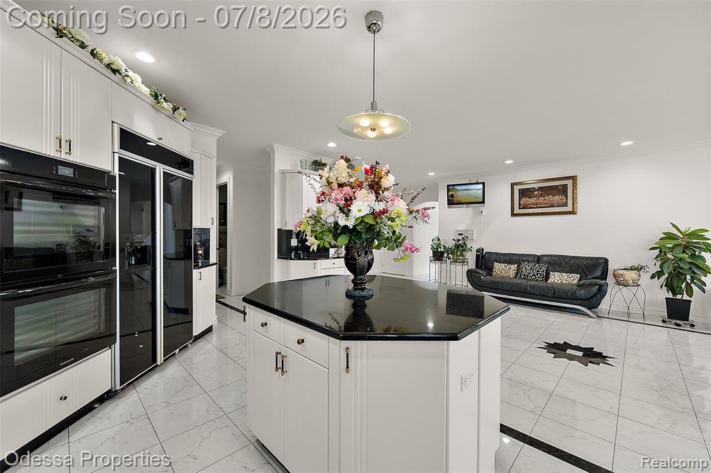 12984 Azure Drive Property Photo 18